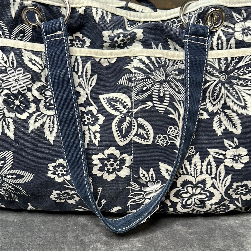 Floral Blue and White Tote Bag Preloved GUC - Picture 7 of 14